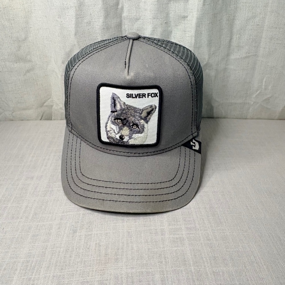 Goorin Bros Silver Fox Trucker Hat Mens Grey Animal Farm Snapback Mesh Cap